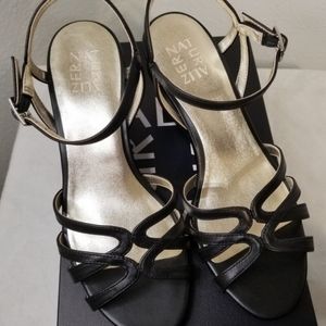 naturalizer gio wedge sandal